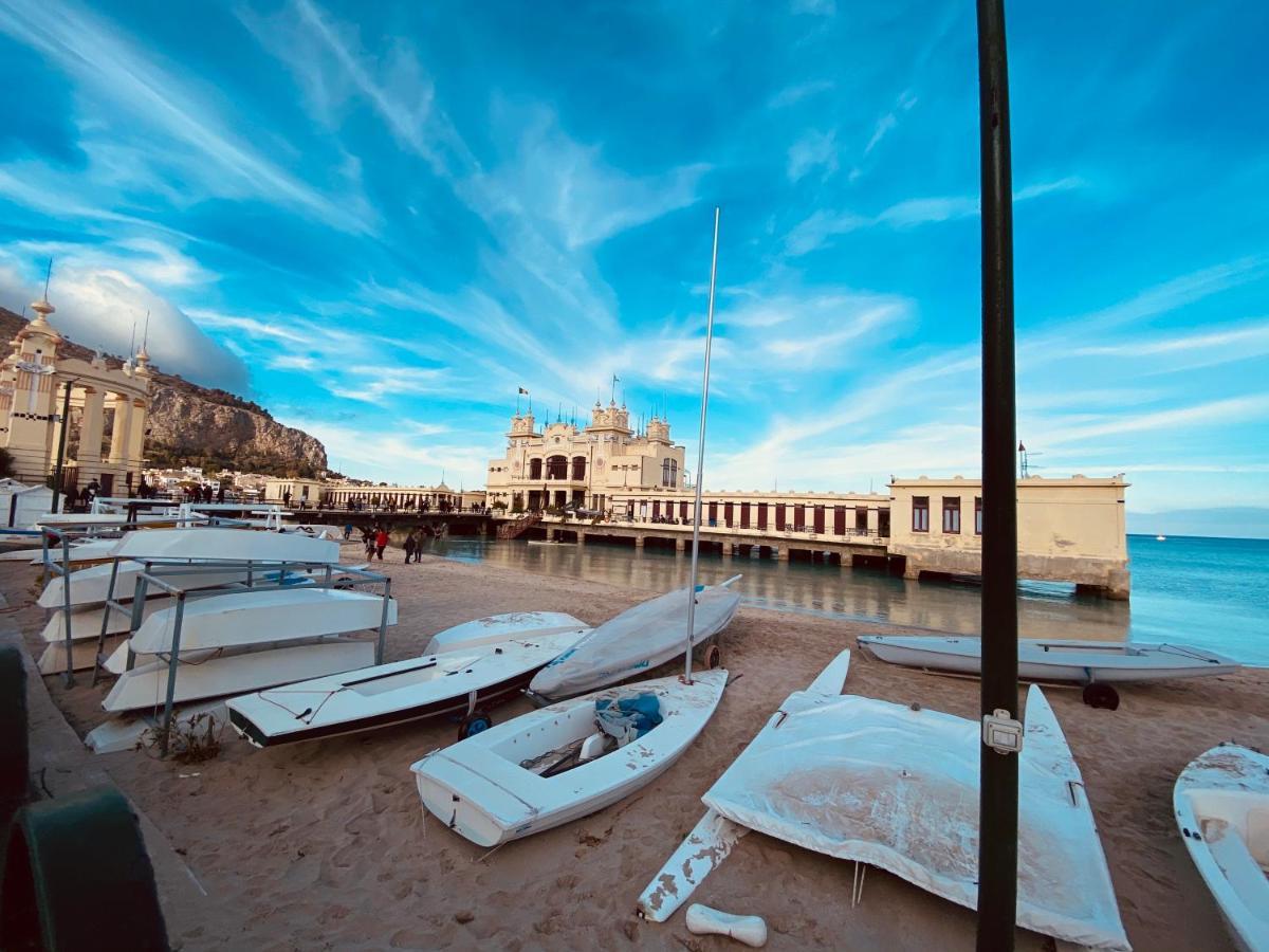 Mondello Beach The House With Green Lawns Villa Exteriör bild