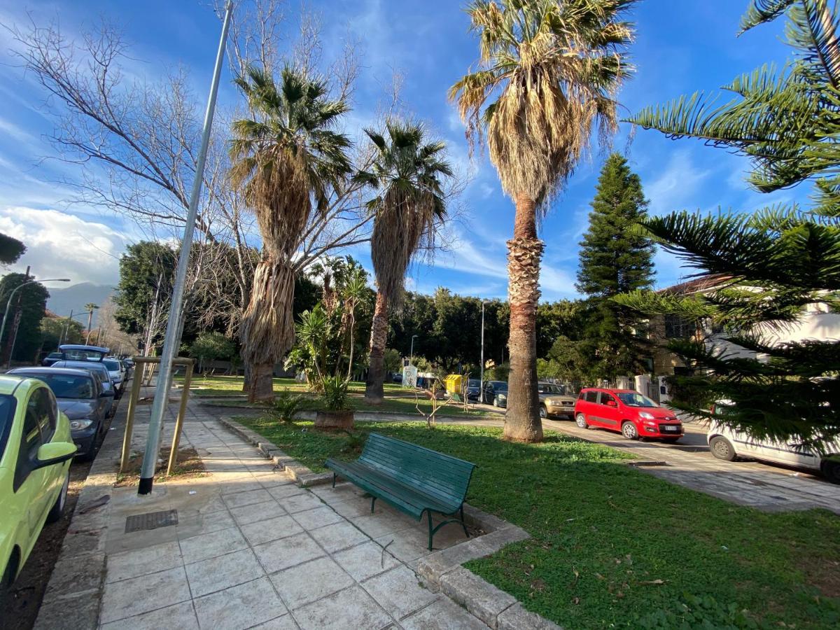 Mondello Beach The House With Green Lawns Villa Exteriör bild